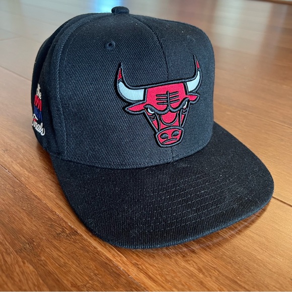 Mitchell & Ness Other - Mitchell & Ness Chicago Bulls SnapBack